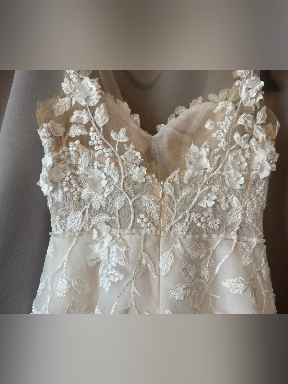 ADRIANA MADRID Frida Wedding Dress Size 10 - Picture 8 of 13
